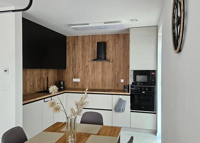 Moderný V S Veľkou Terasou 1 *