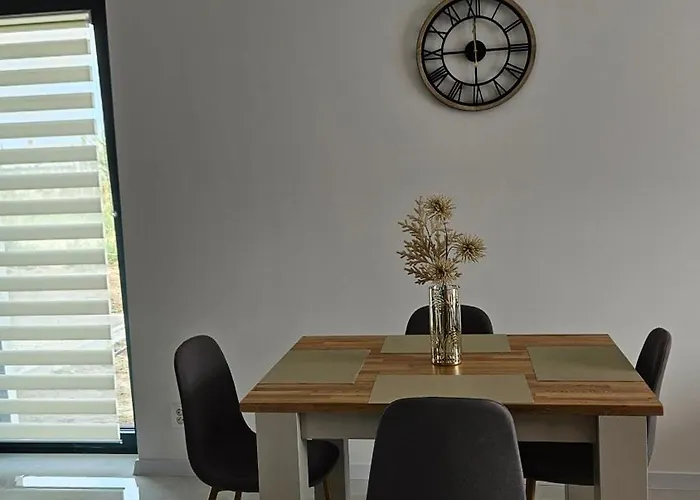 Moderný V S Veľkou Terasou 1 *