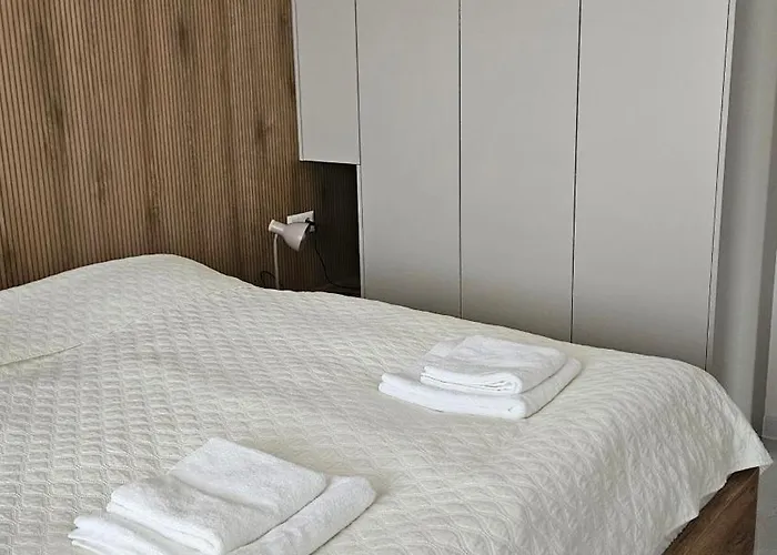 Moderný V S Veľkou Terasou 1 Bobrów