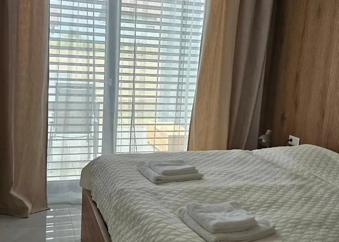 Moderný V S Veľkou Terasou 1 Bobrów